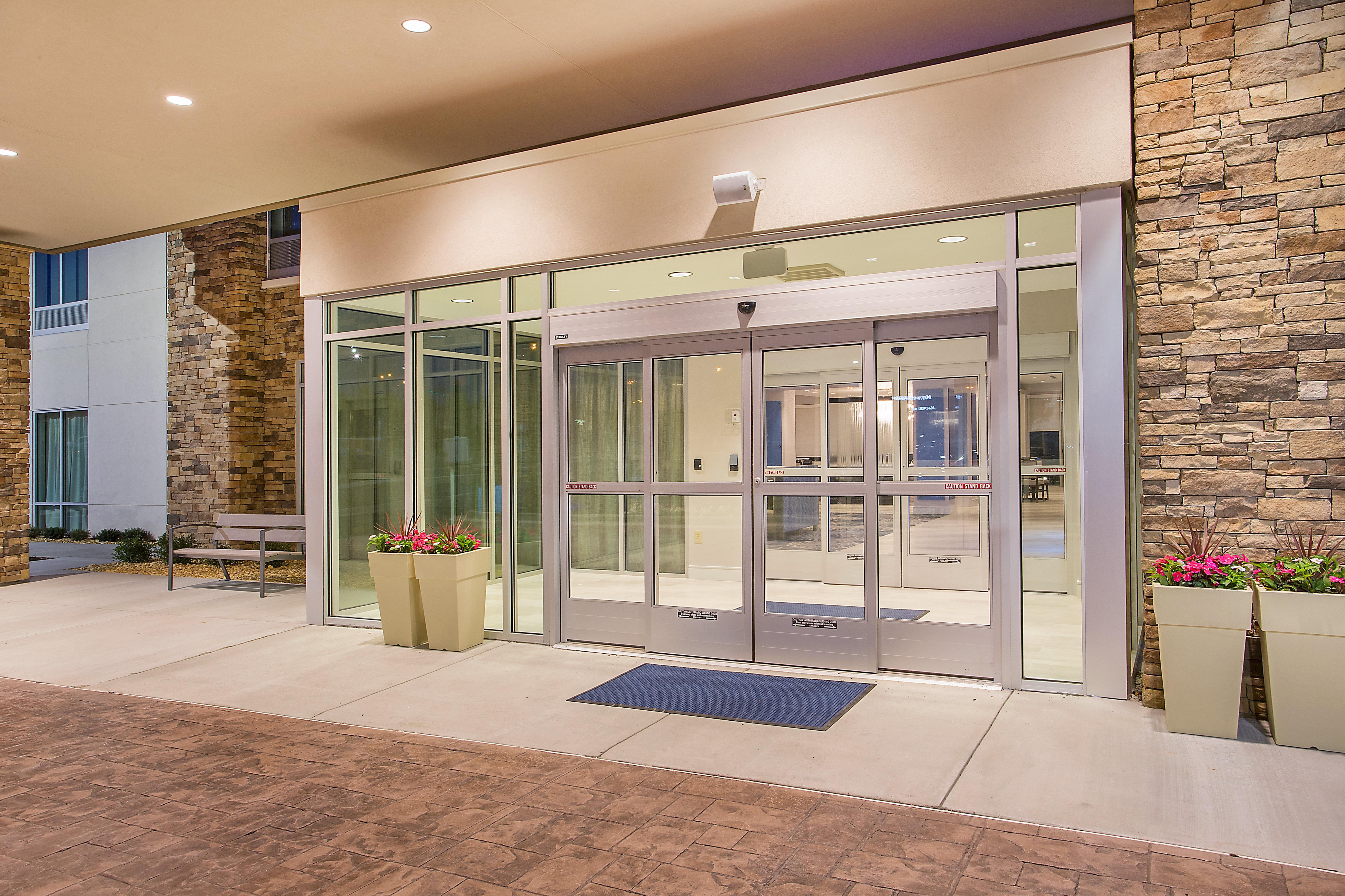 Holiday Inn Express & Suites Covington By Ihg Exterior foto