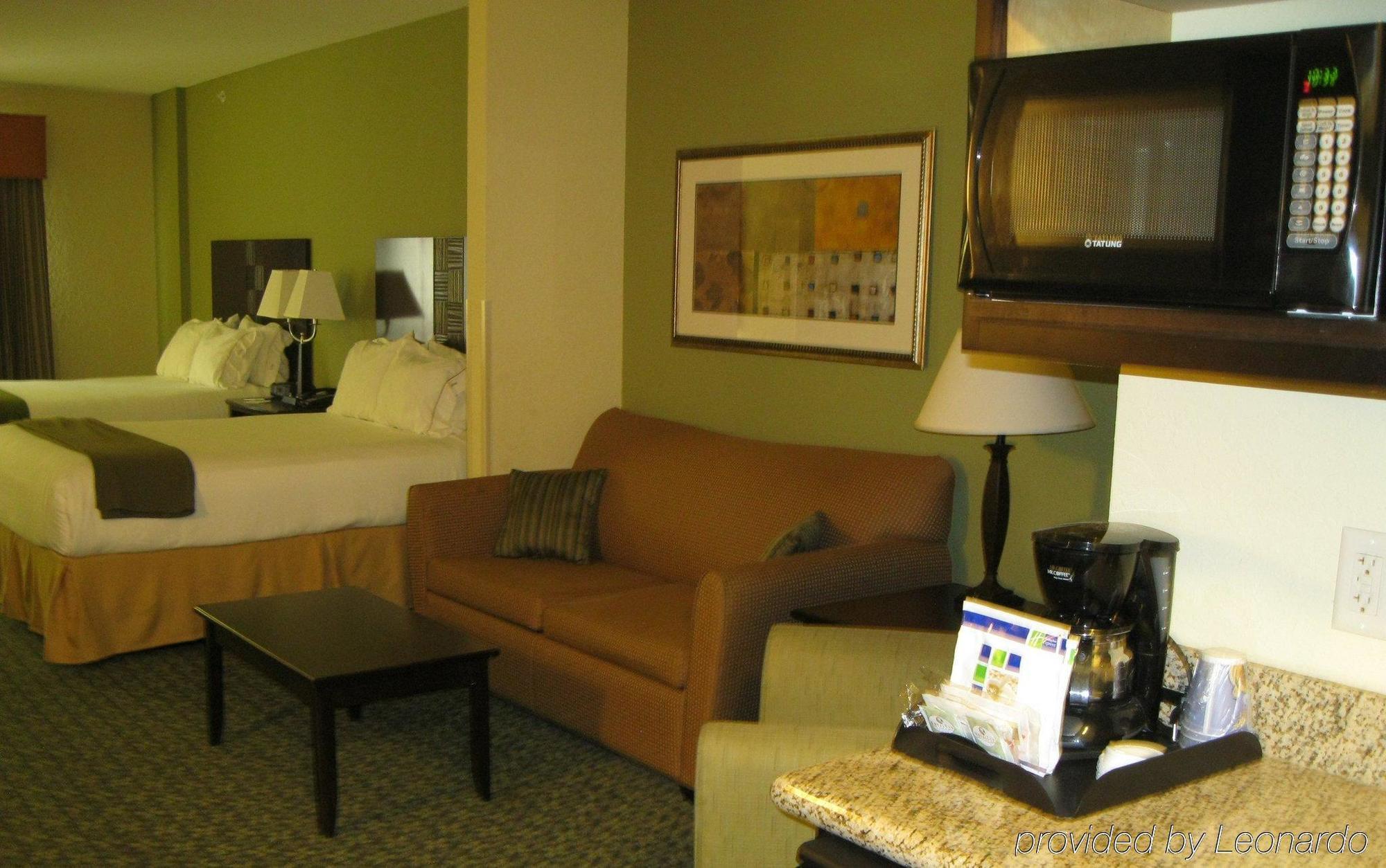 Holiday Inn Express & Suites Covington By Ihg Exterior foto