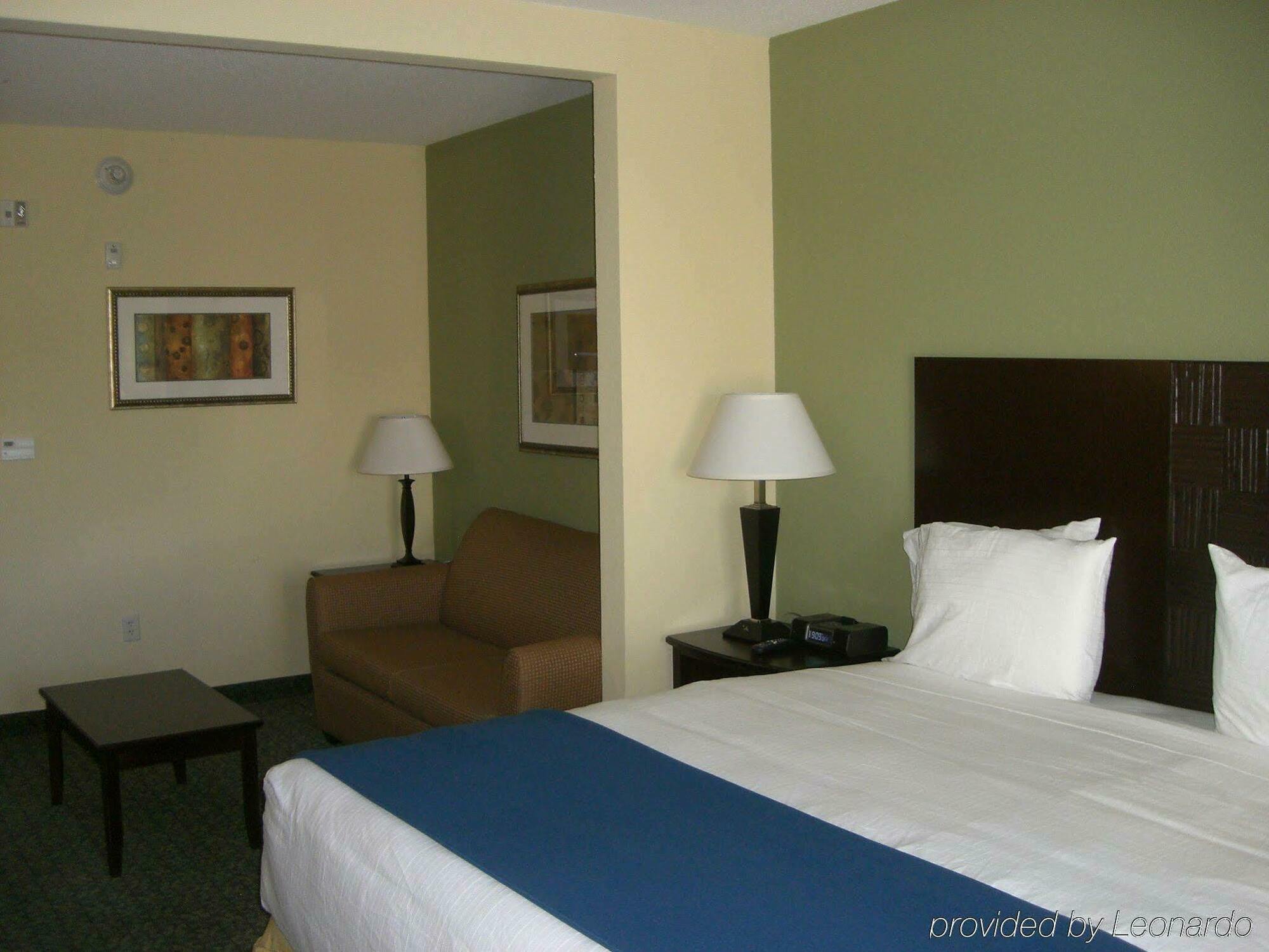 Holiday Inn Express & Suites Covington By Ihg Habitación foto